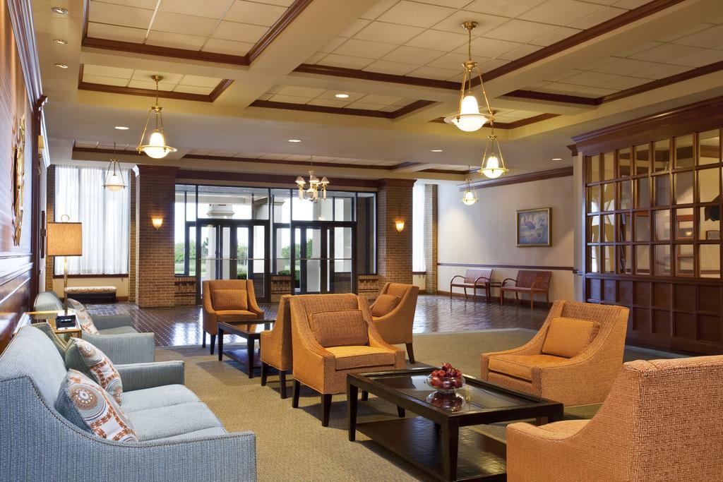 Clarion Inn Frederick Event Center Bagian luar foto