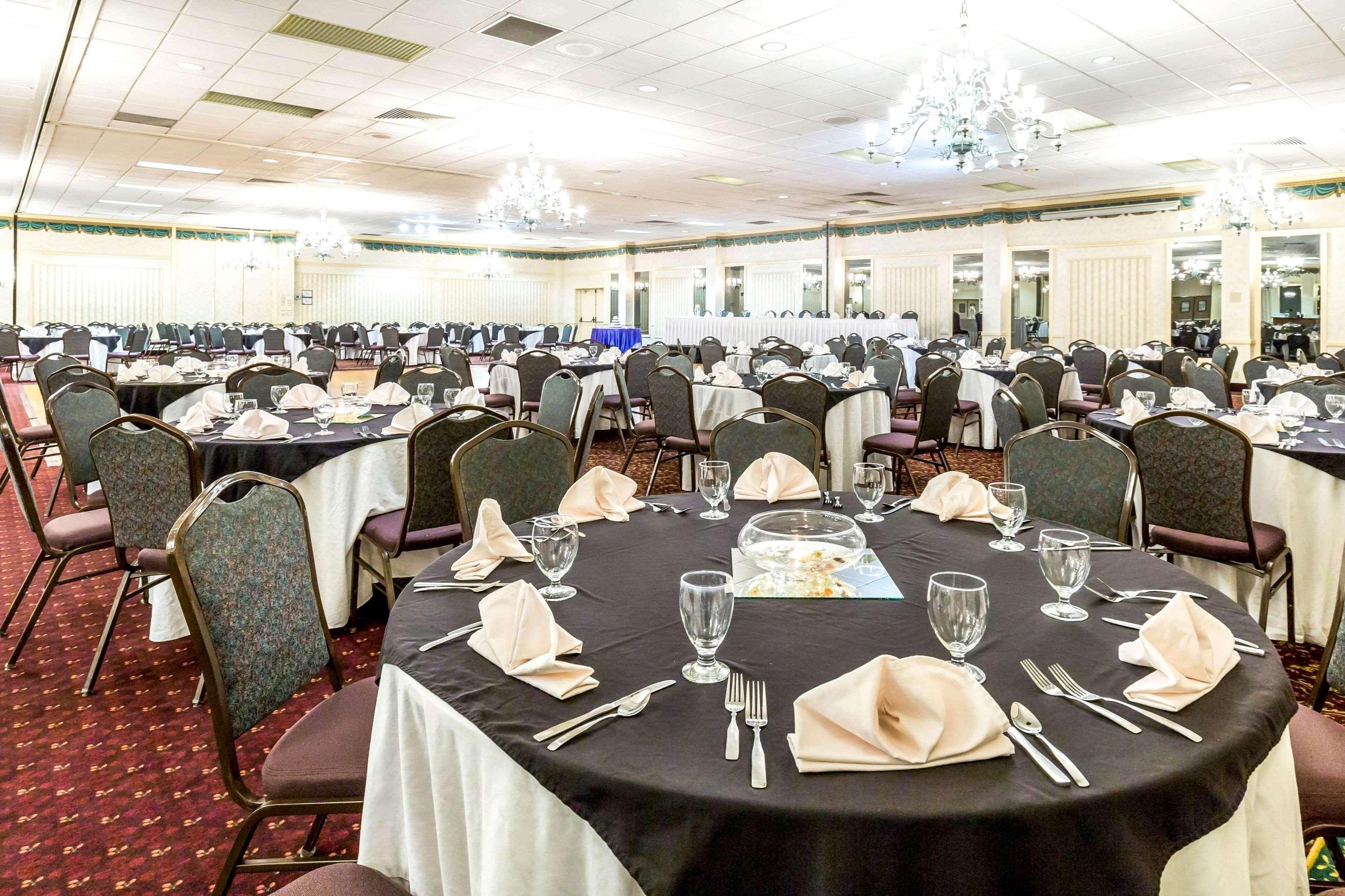 Clarion Inn Frederick Event Center Bagian luar foto