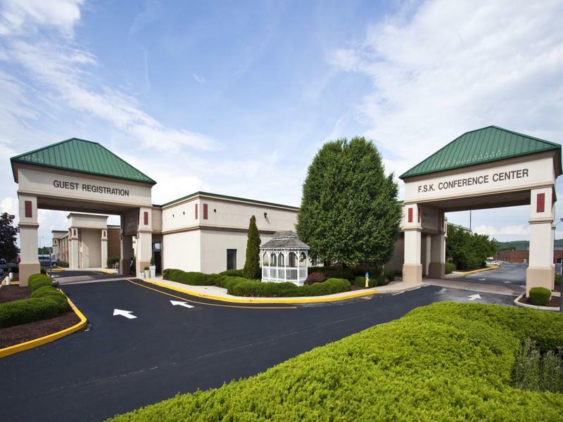 Clarion Inn Frederick Event Center Bagian luar foto