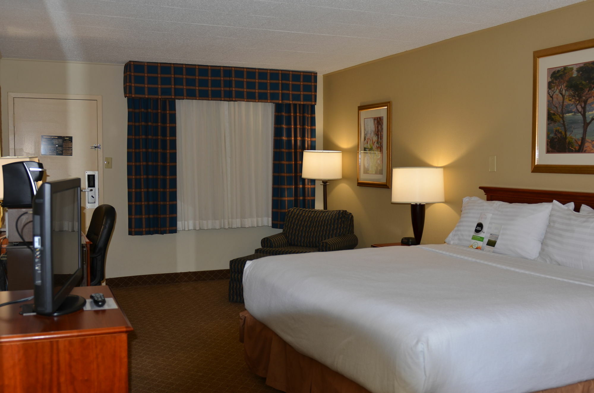 Clarion Inn Frederick Event Center Bagian luar foto