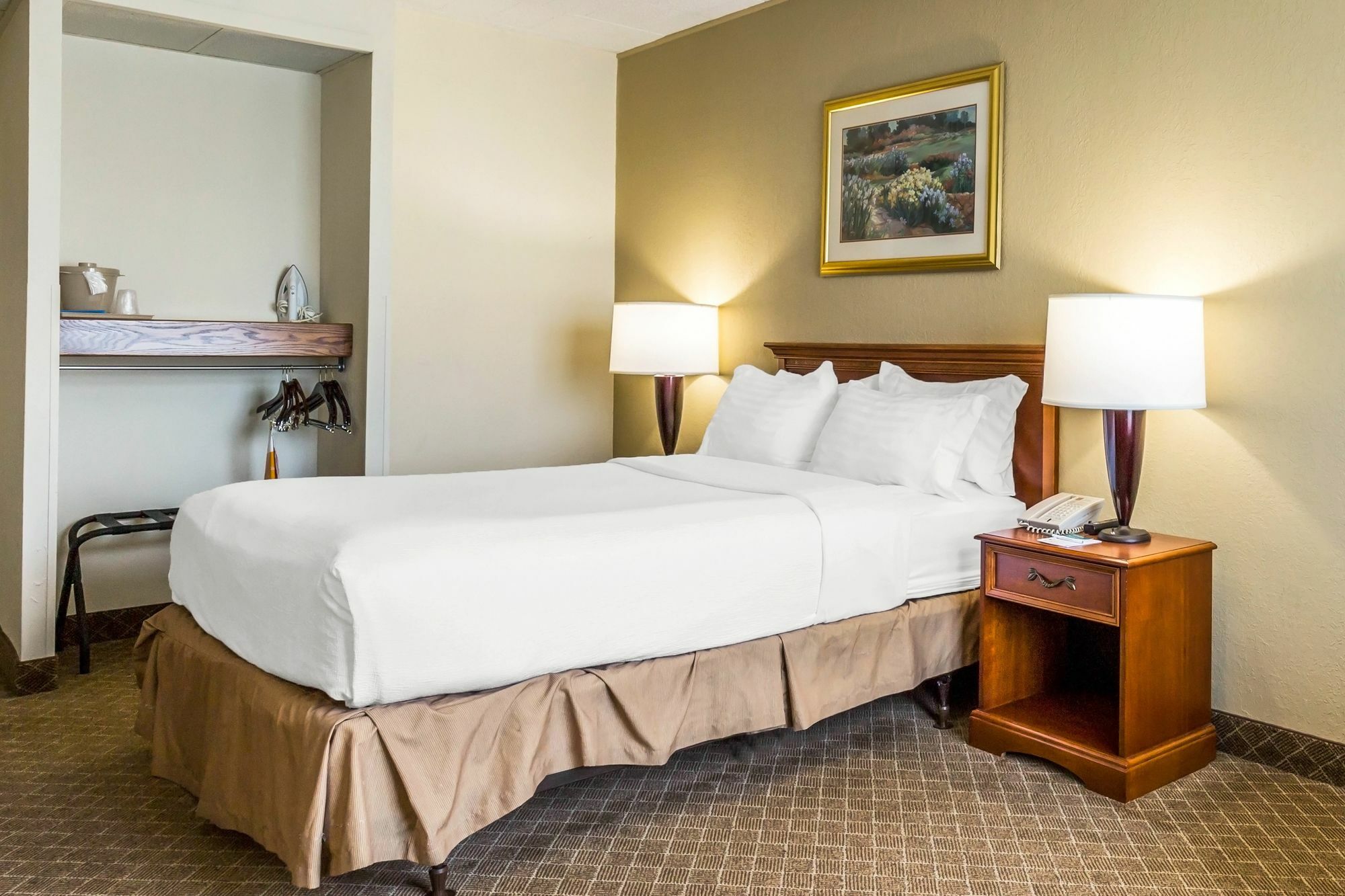 Clarion Inn Frederick Event Center Bagian luar foto
