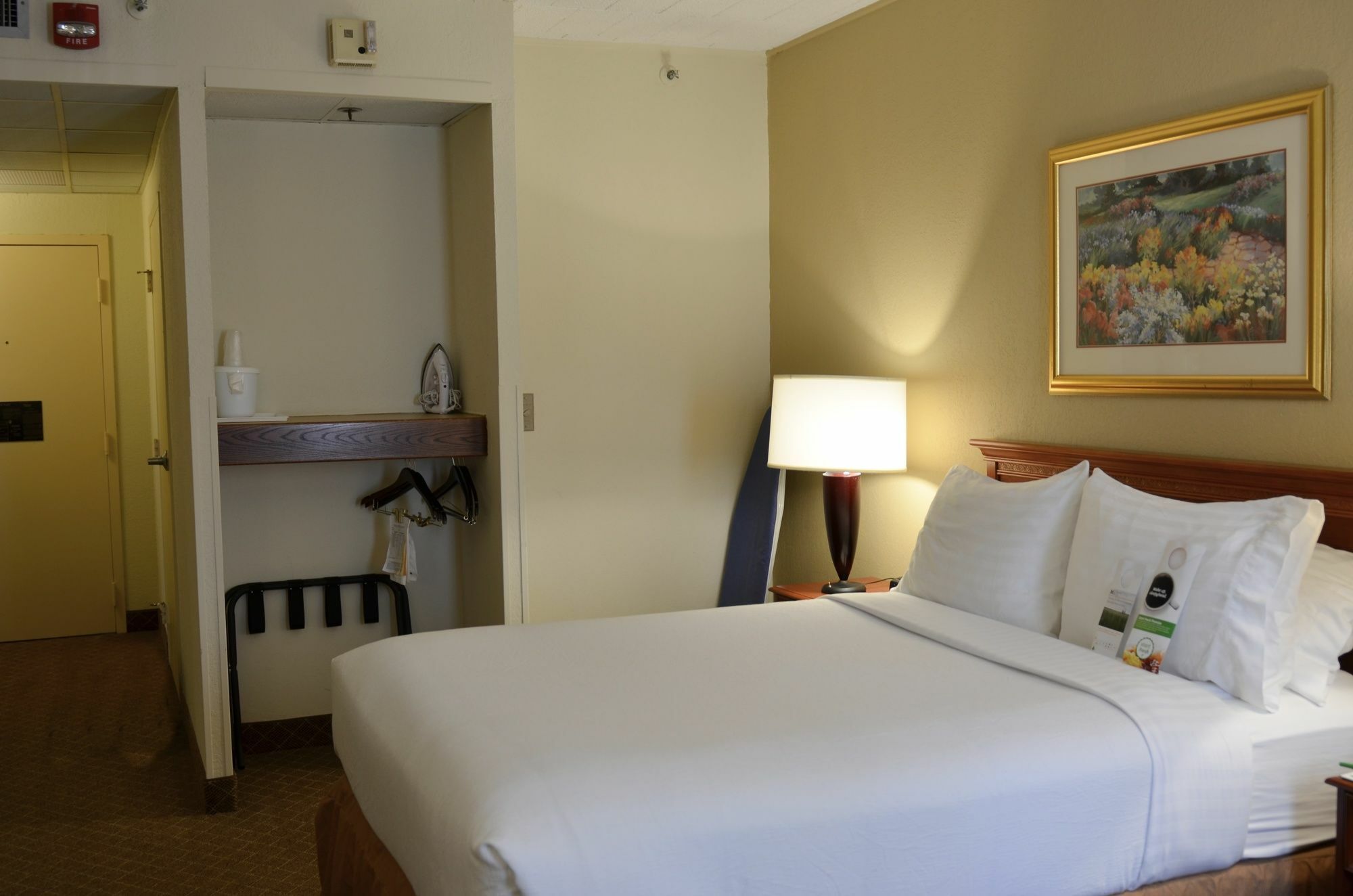 Clarion Inn Frederick Event Center Bagian luar foto